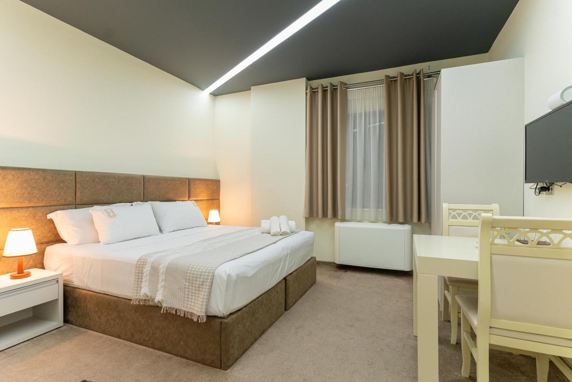 Alko Hotel Shkoder Exterior photo