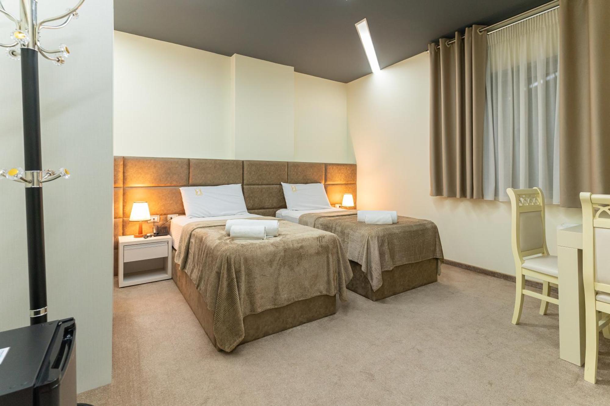 Alko Hotel Shkoder Exterior photo