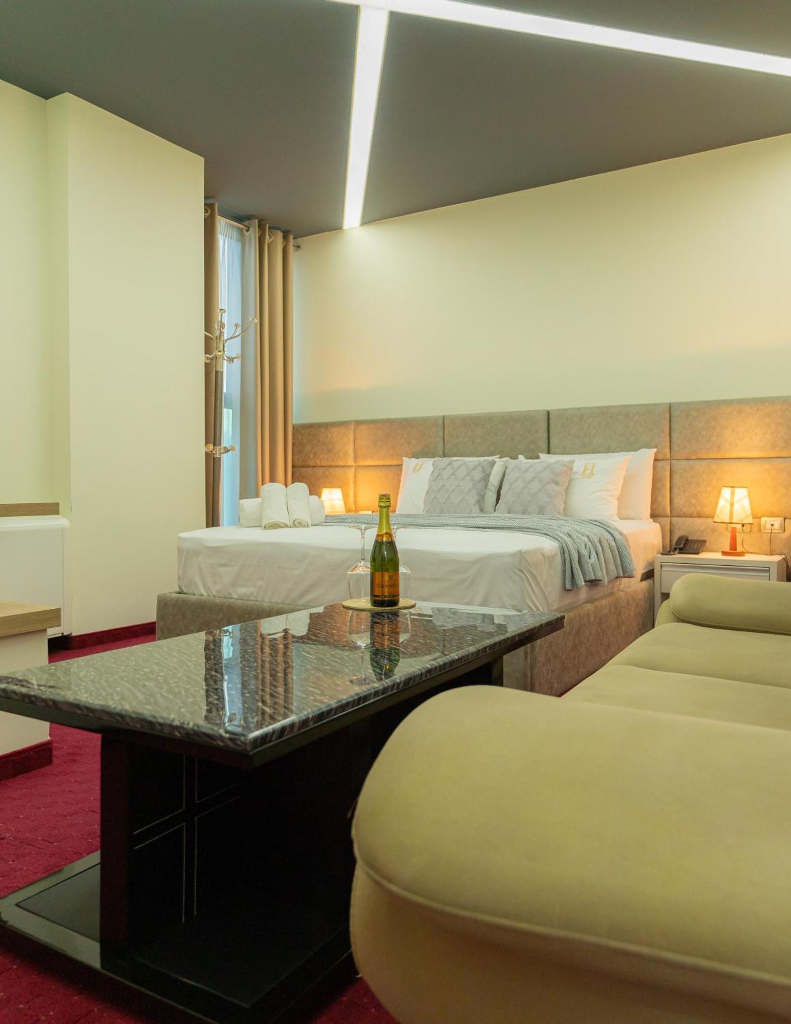 Alko Hotel Shkoder Exterior photo