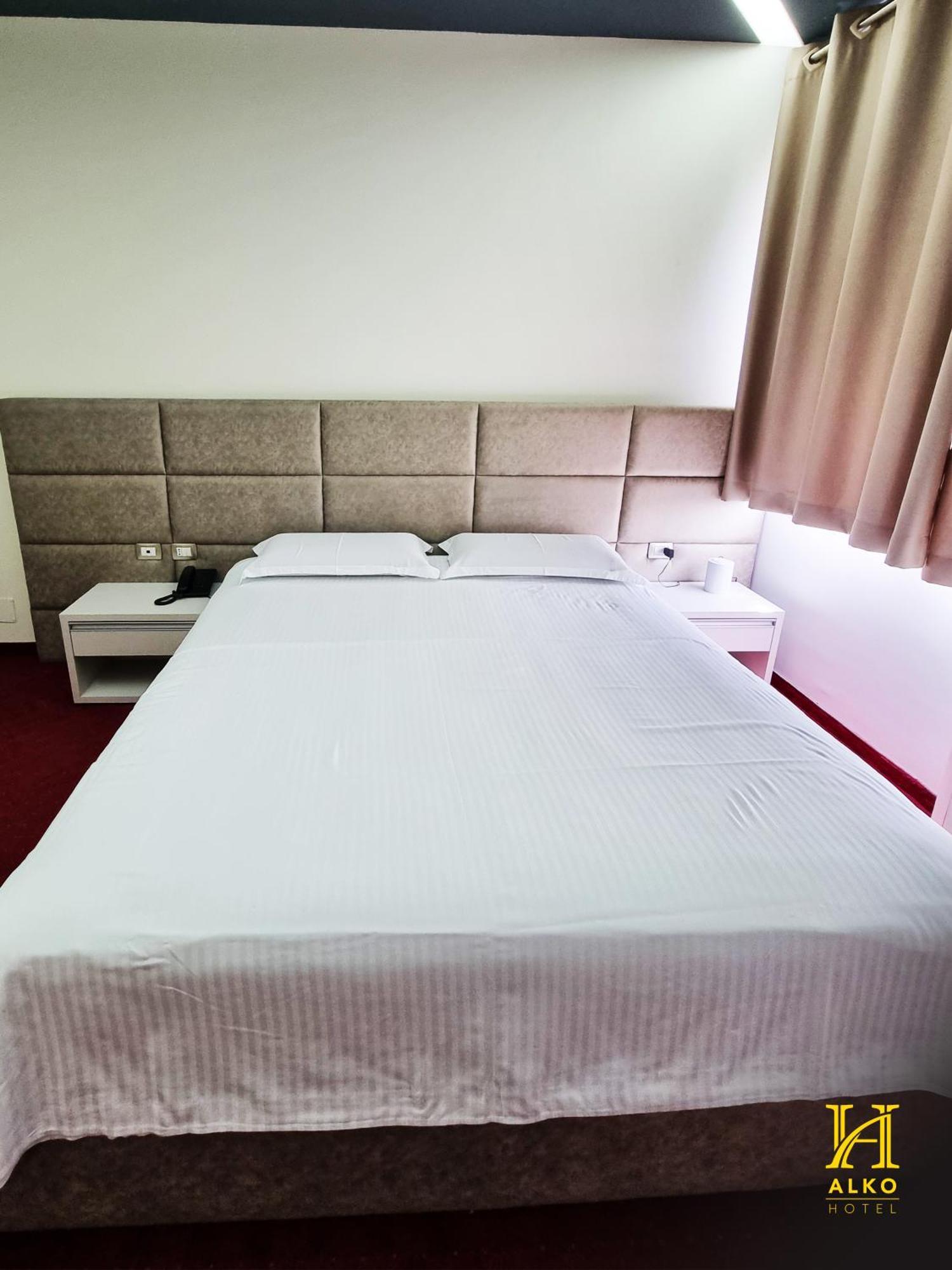 Alko Hotel Shkoder Exterior photo