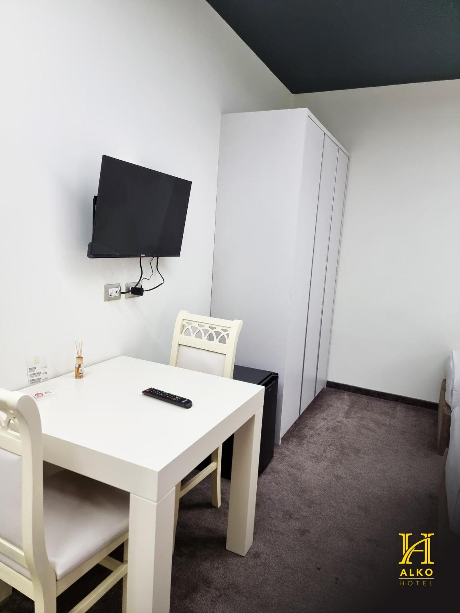 Alko Hotel Shkoder Exterior photo